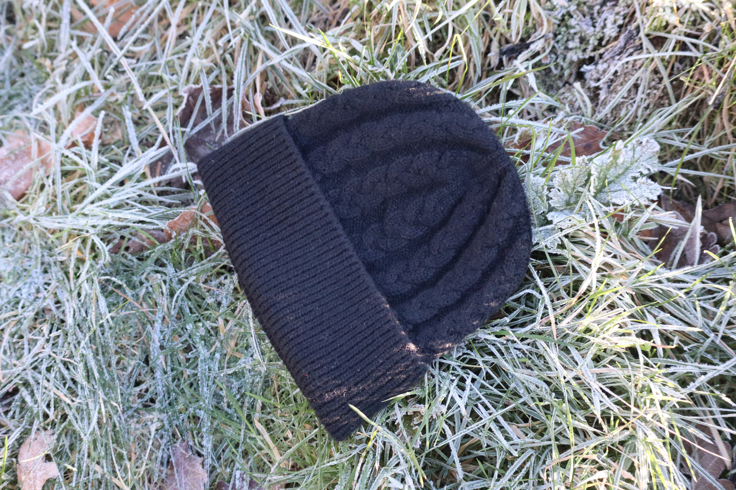 Teviot Heed - 100% Cashmere Cable Hat